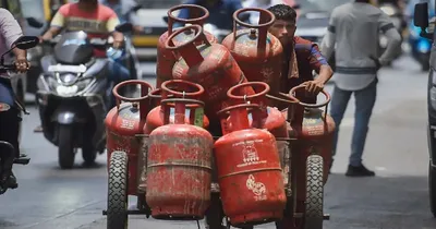 lpg  ಎಲ್‌ಪಿಜಿ ಗ್ರಾಹಕರಿಗೆ ಸಿಗಲಿದೆ ಫ್ರೀ 50 ಲಕ್ಷ ವಿಮೆ  ಇಲ್ಲಿದೆ ಕಂಪ್ಲೀಟ್‌ ವಿವರ   