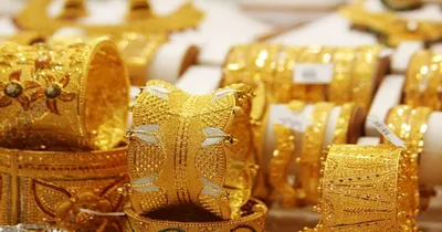 gold price  ಚಿನ್ನದ ಬೆಲೆ 50 000 ರೂಪಾಯಿಗೆ ಕುಸಿತ  ಬಜೆಟ್ ಮಂಡನೆ ಮರುದಿನವೇ ಮಹಿಳೆಯರಿಗೆ ಸಿಹಿ ಸುದ್ದಿ 