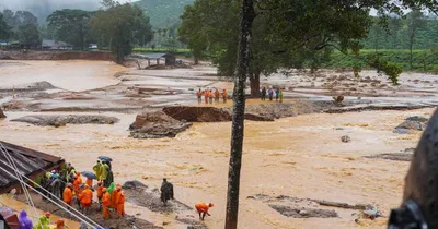 wayanad landslide  ವಯನಾಡು ದುರಂತ    ಬೇರೆಯವರ ಮಗು ಕಾಪಾಡಲು ಹೋಗಿ ತನ್ನ ಮಗಳನ್ನು ಕಳೆದುಕೊಂಡ ಮಹಿಳೆ   ಮುಂದೇನಾಯ್ತು ಆ ಕುಟುಂಬಕ್ಕೆ   