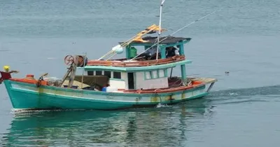 fisher boat missing  ಅರಬ್ಬೀ ಸಮುದ್ರಕ್ಕಿಳಿದಿದ್ದ ಮೀನುಗಾರರ ಬೋಟ್ ನಾಪತ್ತೆ  27 ಮೀನುಗಾರರು ಕಣ್ಮರೆ