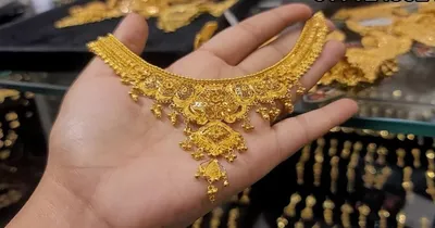 gold price  ಯಬ್ಬೋ   ಚಿನ್ನದ ದರ ಈ ರೀತಿ ಕುಸಿತ ಕಾಣುತ್ತಿದೆಯಾ     10 ಗ್ರಾಂ ಬಂಗಾರದ ಬೆಲೆ ಕೇಳಿದ್ರೆ ನೀವೇ ಶಾಕ್ ಆಗ್ತೀರಾ  